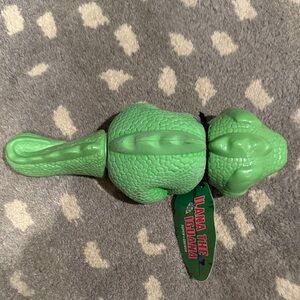 Bark Super Chewer Ilana the Iguana